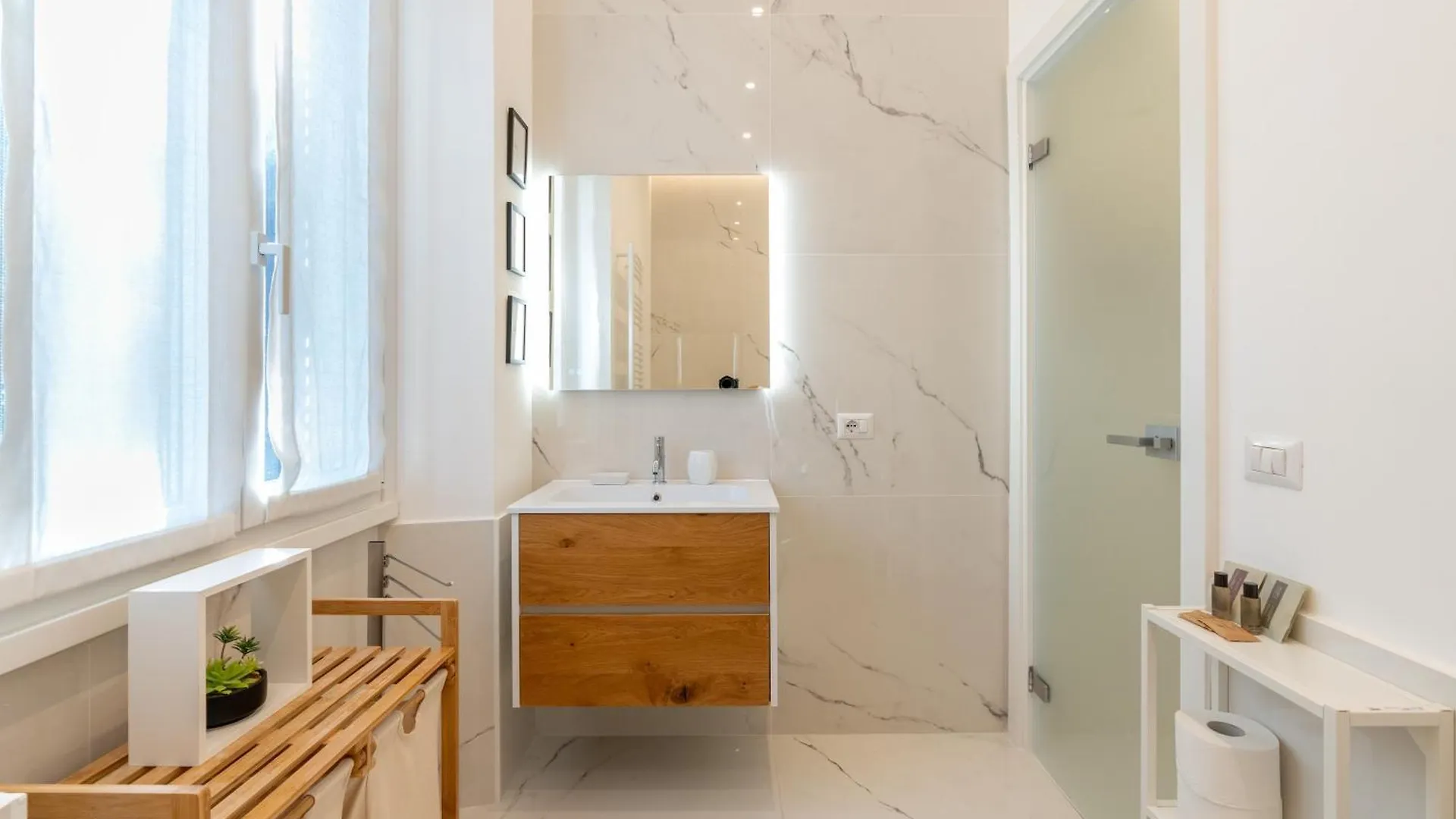 Apartment Elegante Appartamento Presso Vaticano Rome Italy